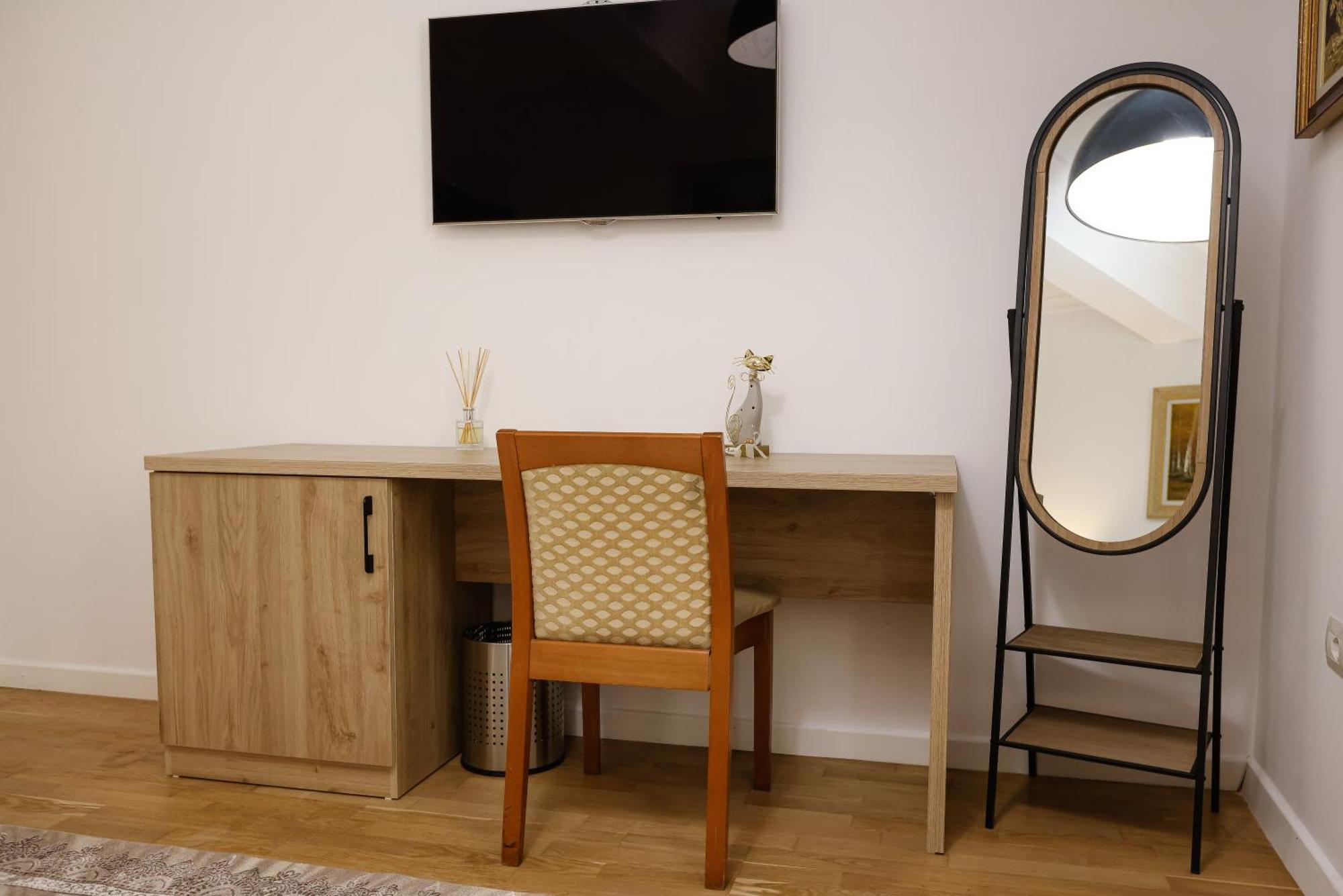 Vila Ferdinand Modern Rooms In Tirana'S Center Room photo